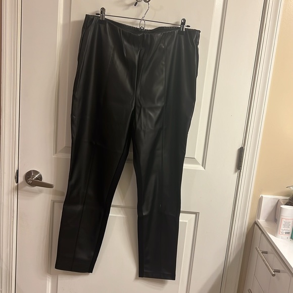 Tribal Pull-On Combo Faux Leather Leggings - XL - Picture 7 of 11